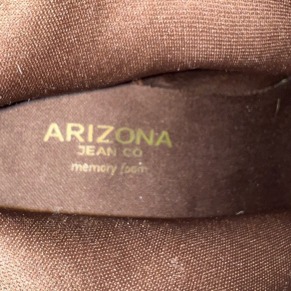 ๐ 2 For $15 (If Under 5 Lbs) Brown Heeled Booties - Picture 6 of 6